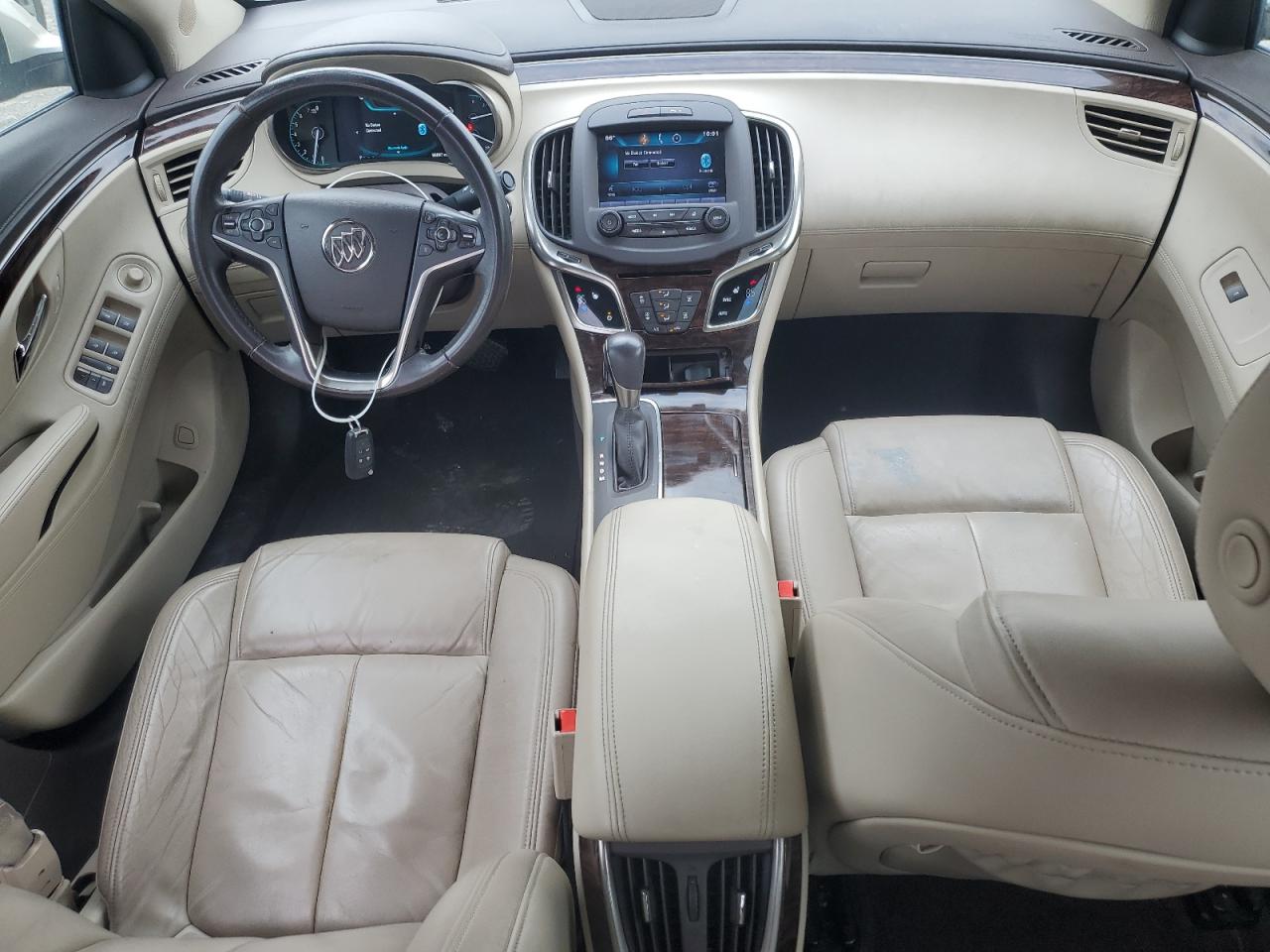 Buick LaCrosse Image 5