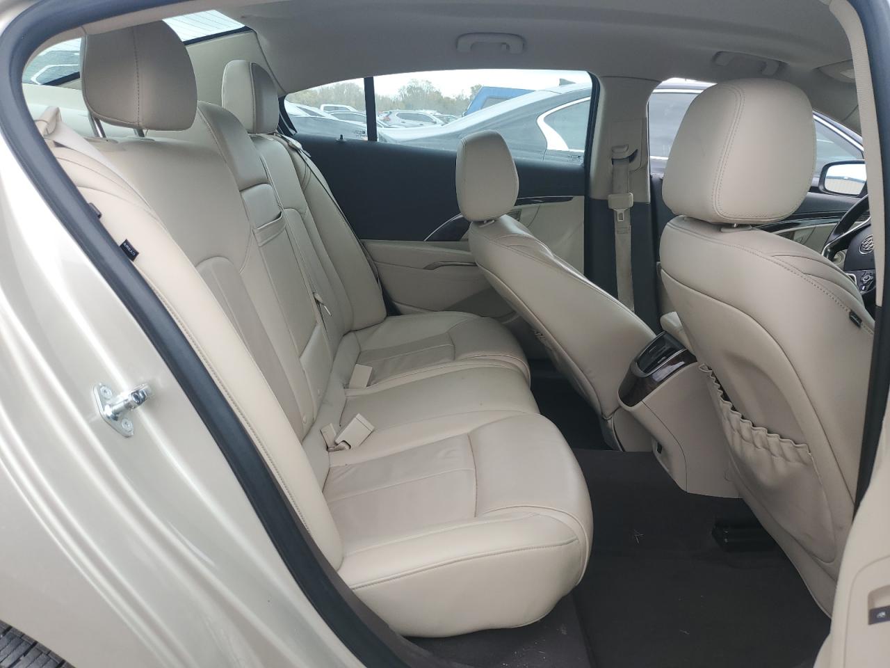 Buick LaCrosse Image 11