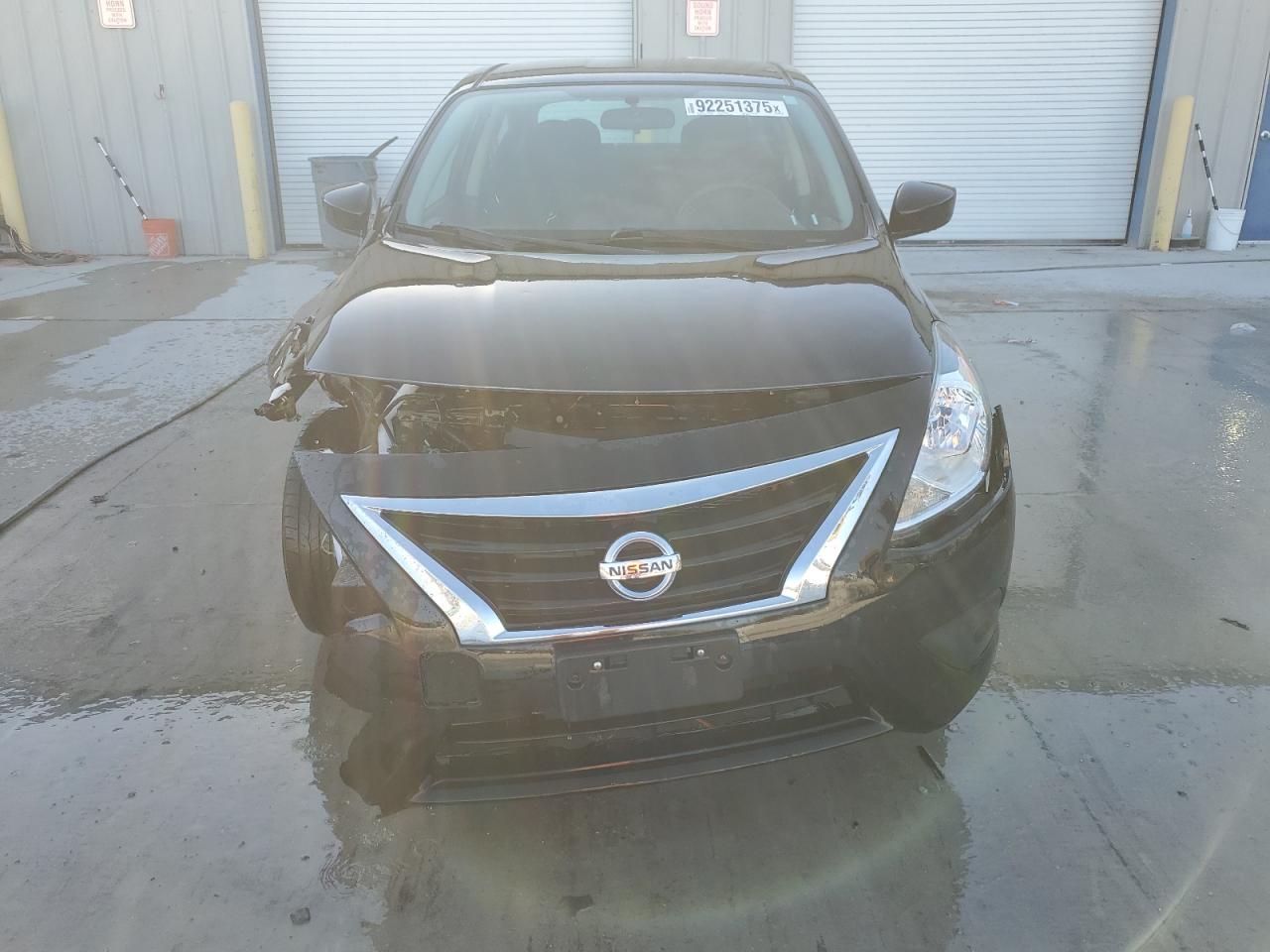 Nissan Versa S Image 6