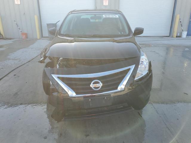 Nissan Versa S Image 6