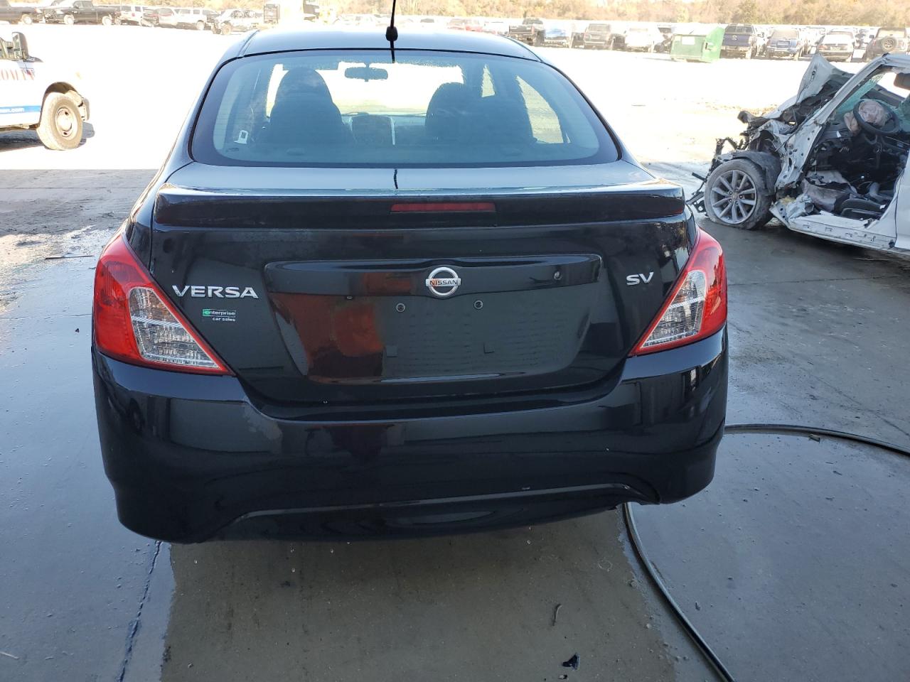 Nissan Versa S Image 5