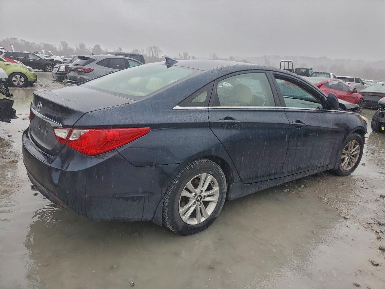 Hyundai SONATA Gls Image 4