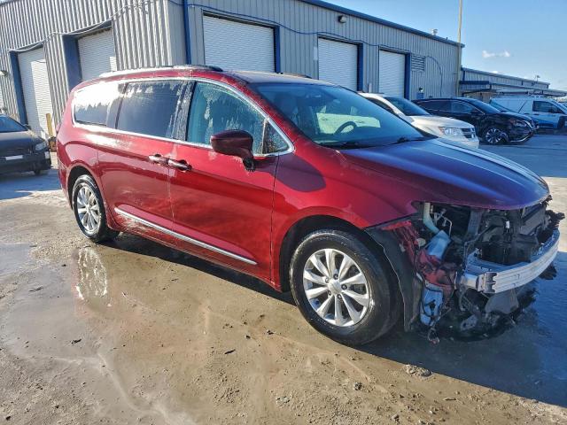 Chrysler Pacifica Touring L Image 8