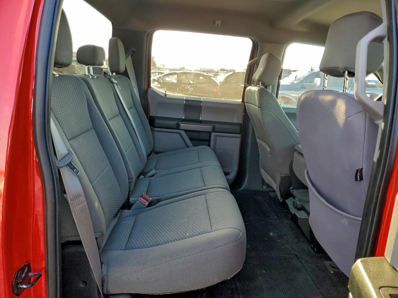 Ford F-150 Supercrew Image 7