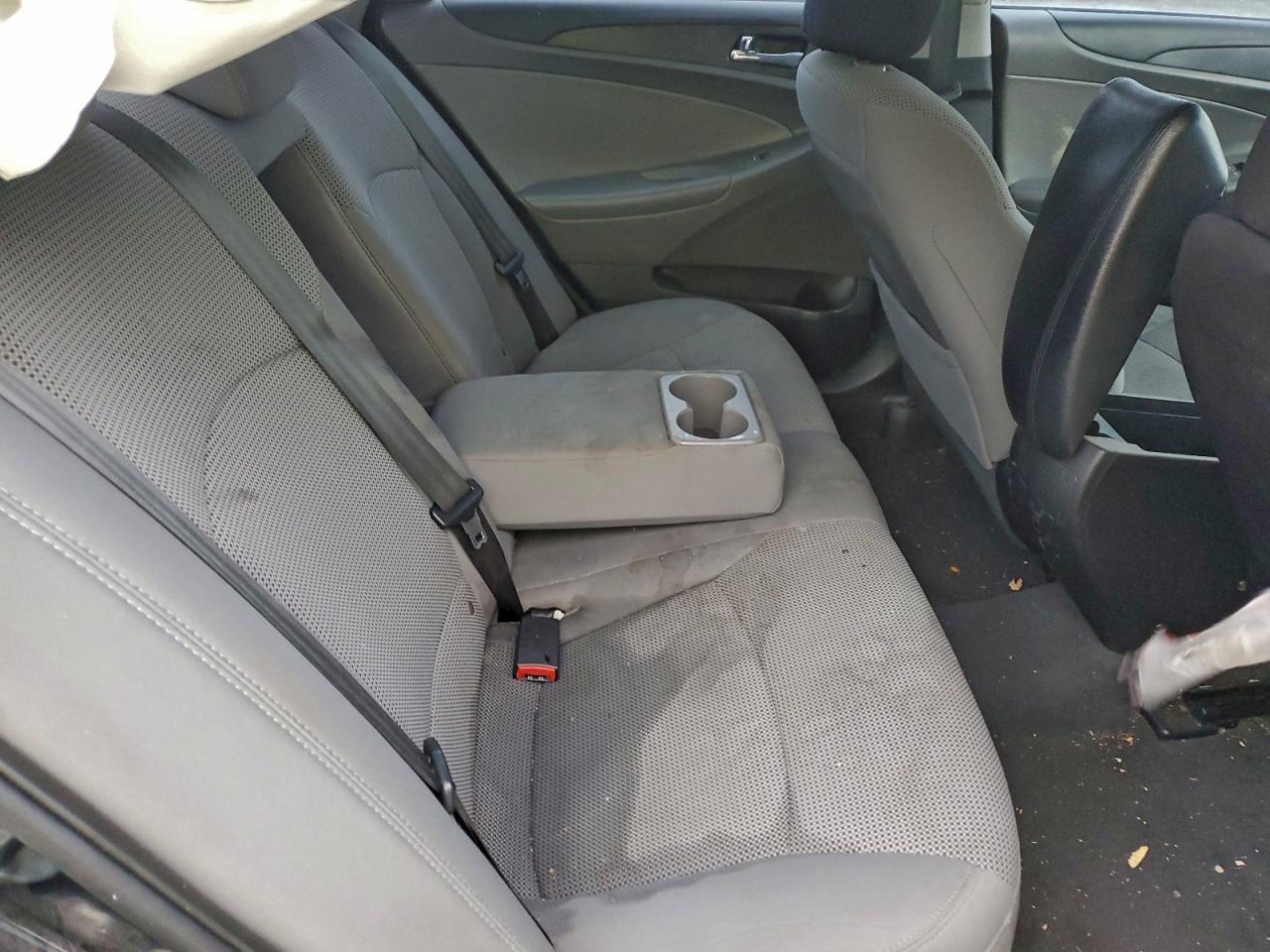 Hyundai SONATA Gls Image 13