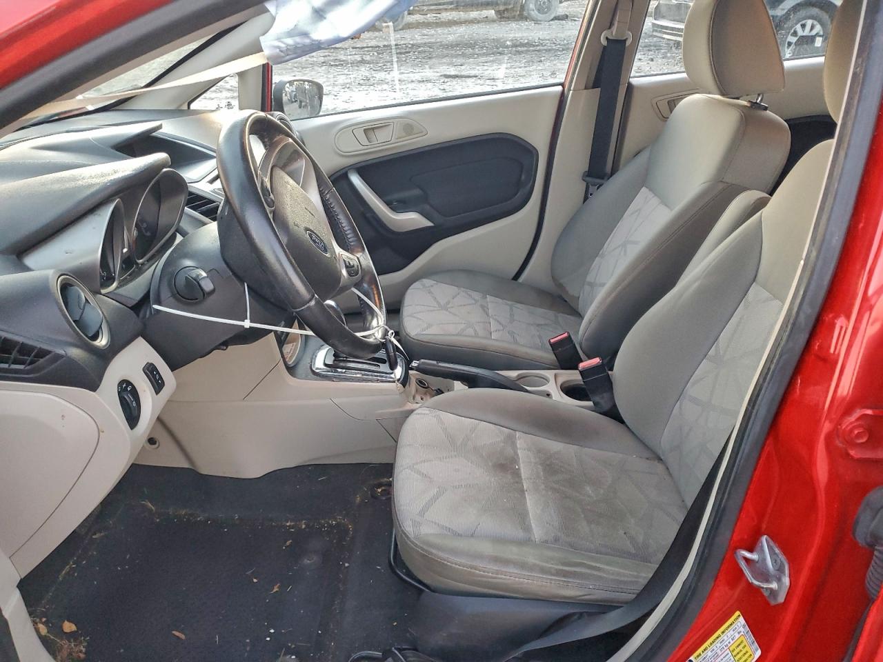 Ford Fiesta Se Image 9