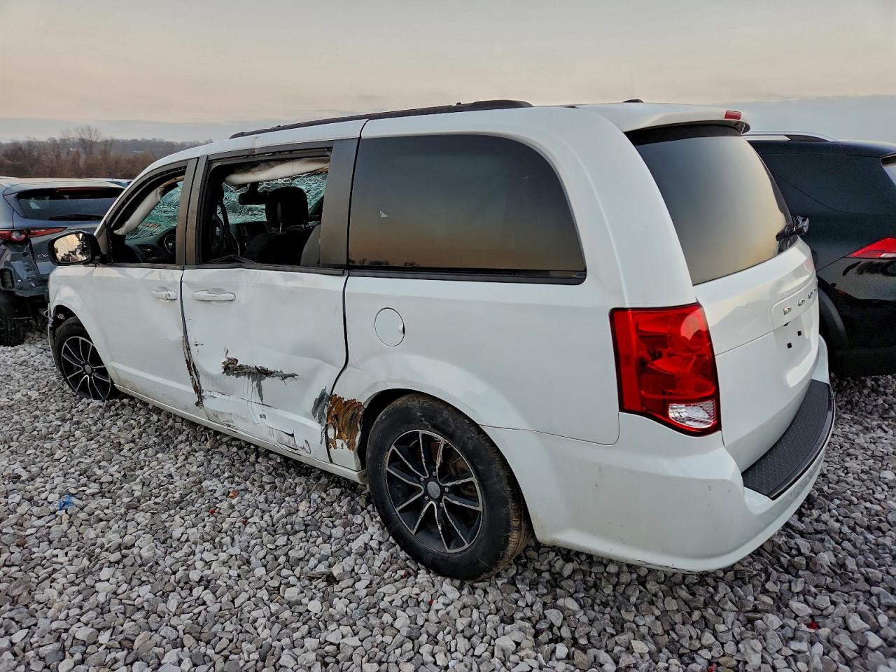 Dodge Caravan Se Image 4