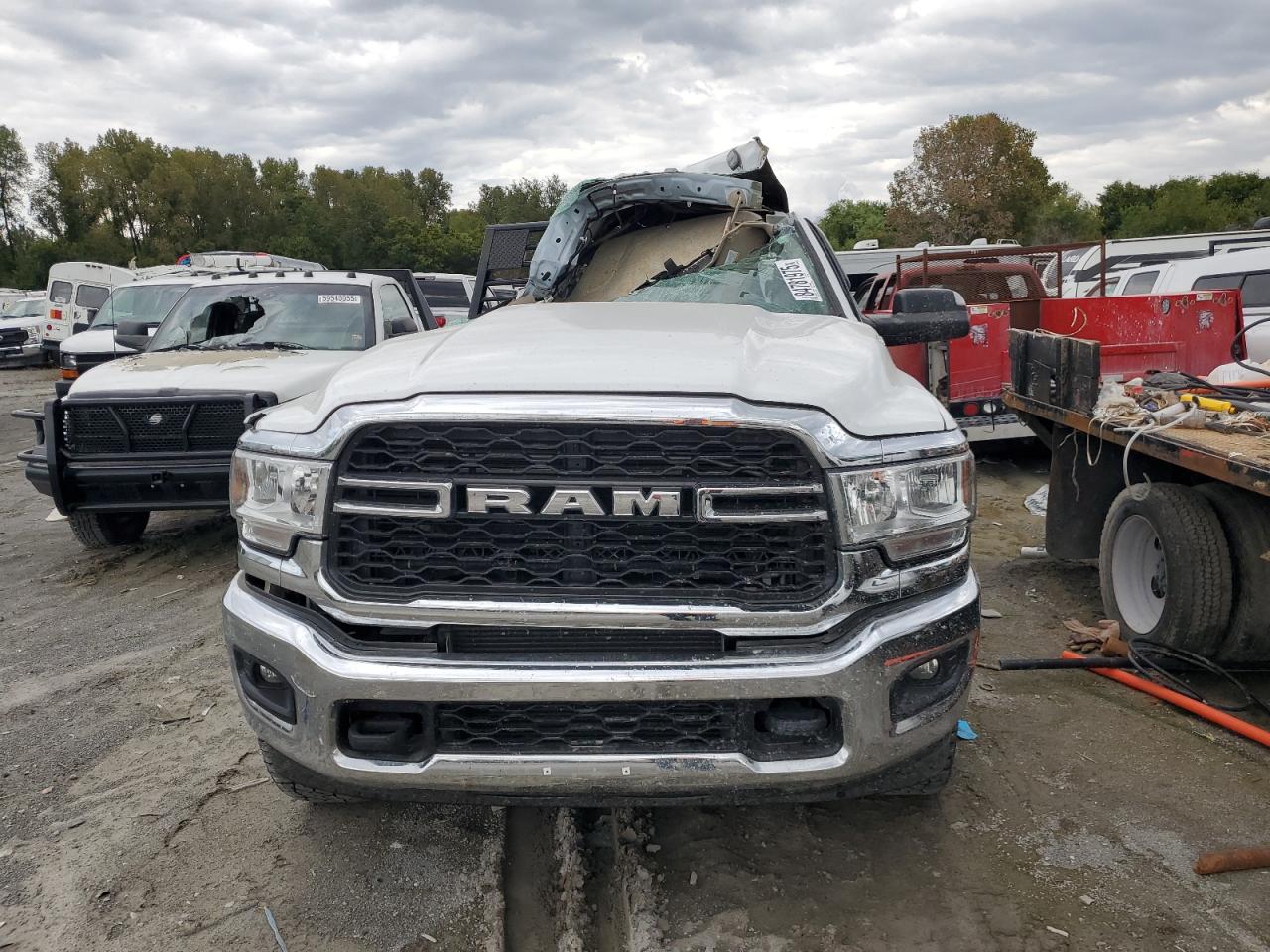 Ram 3500 Image 2