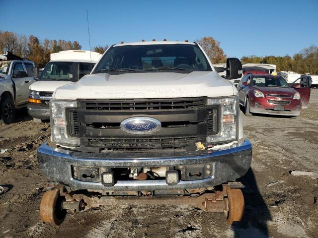 Ford F-350 Super Duty Image 4