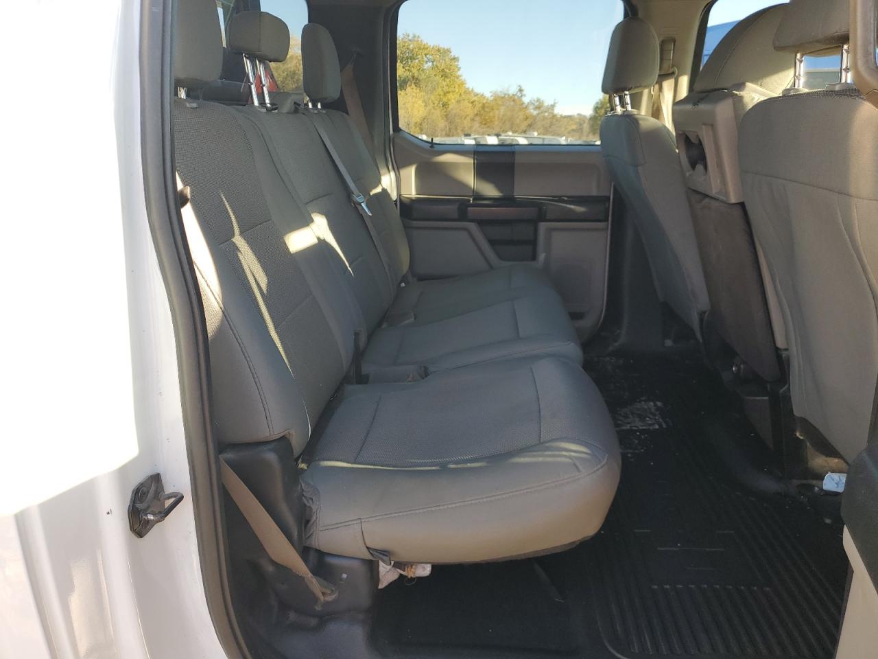 Ford F-350 Super Duty Image 8