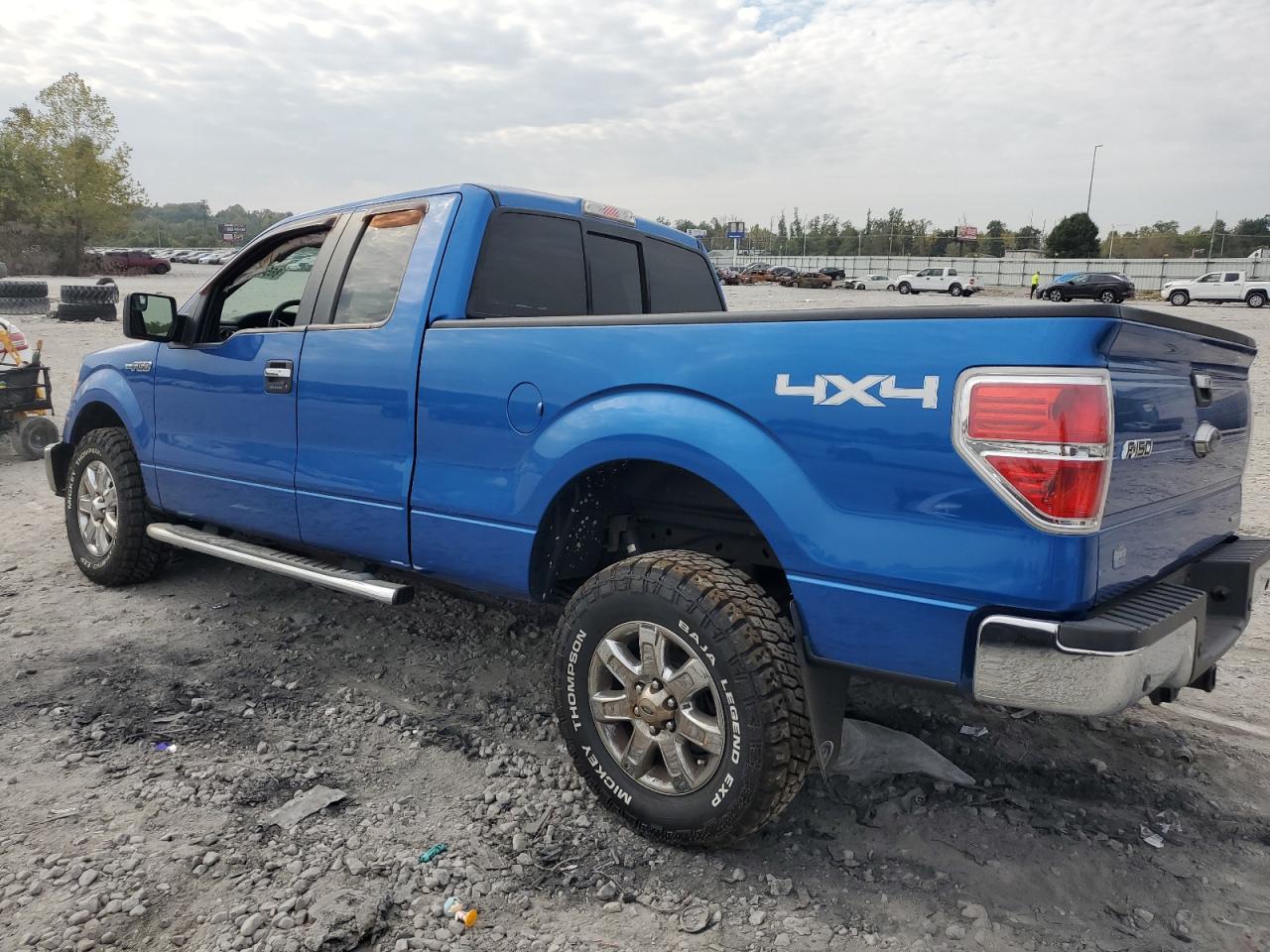 Ford F-150 Super Cab Image 3