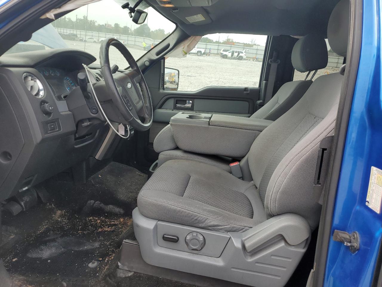 Ford F-150 Super Cab Image 6