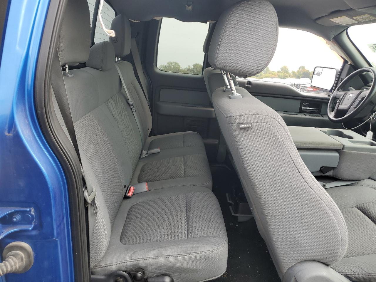 Ford F-150 Super Cab Image 9