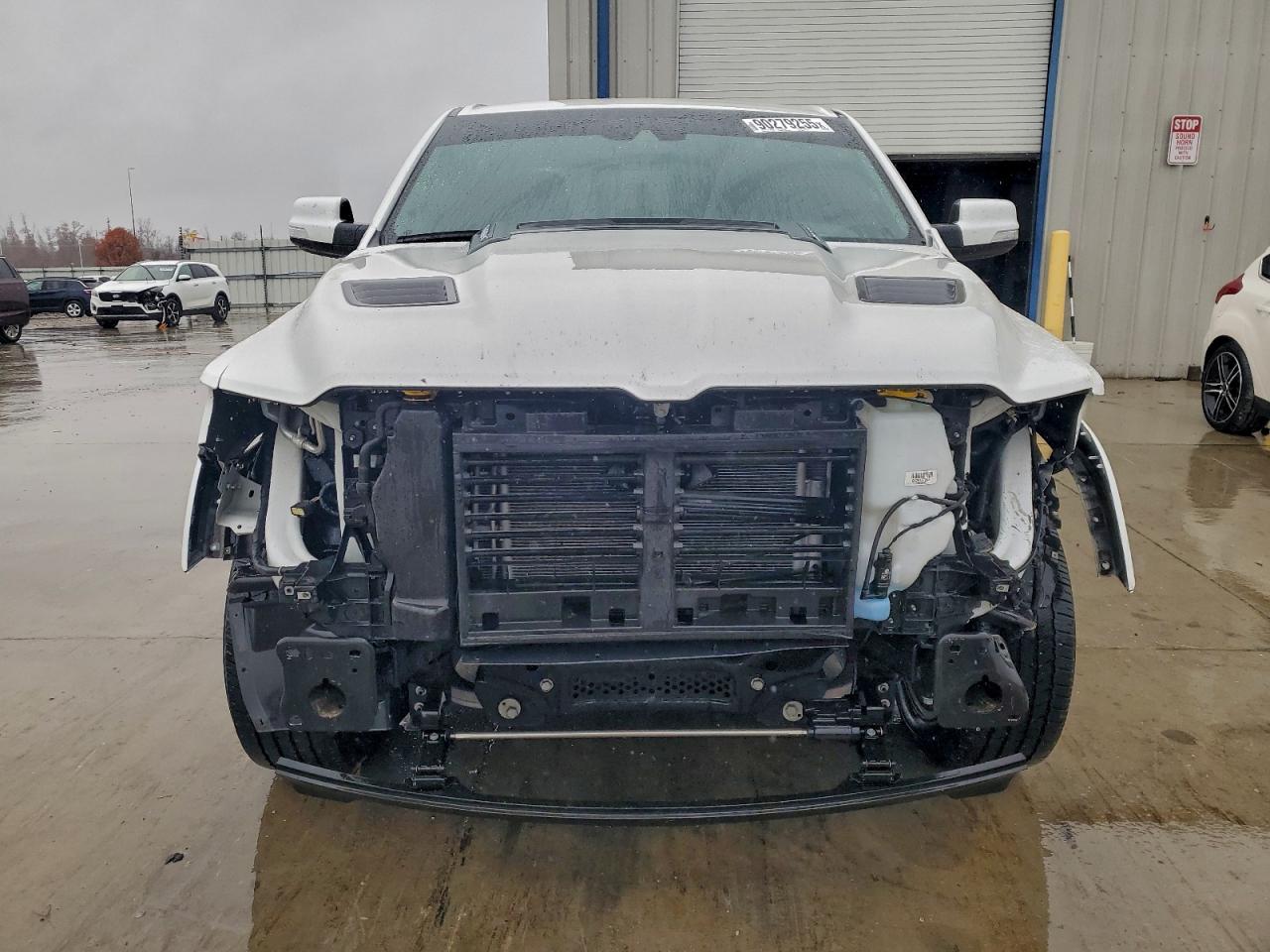 Ram 1500 Laramie Image 8