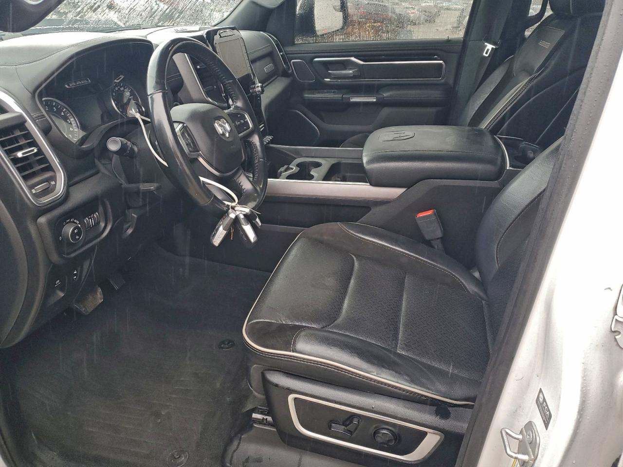 Ram 1500 Laramie Image 13