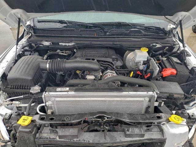 Ram 1500 Laramie Image 4