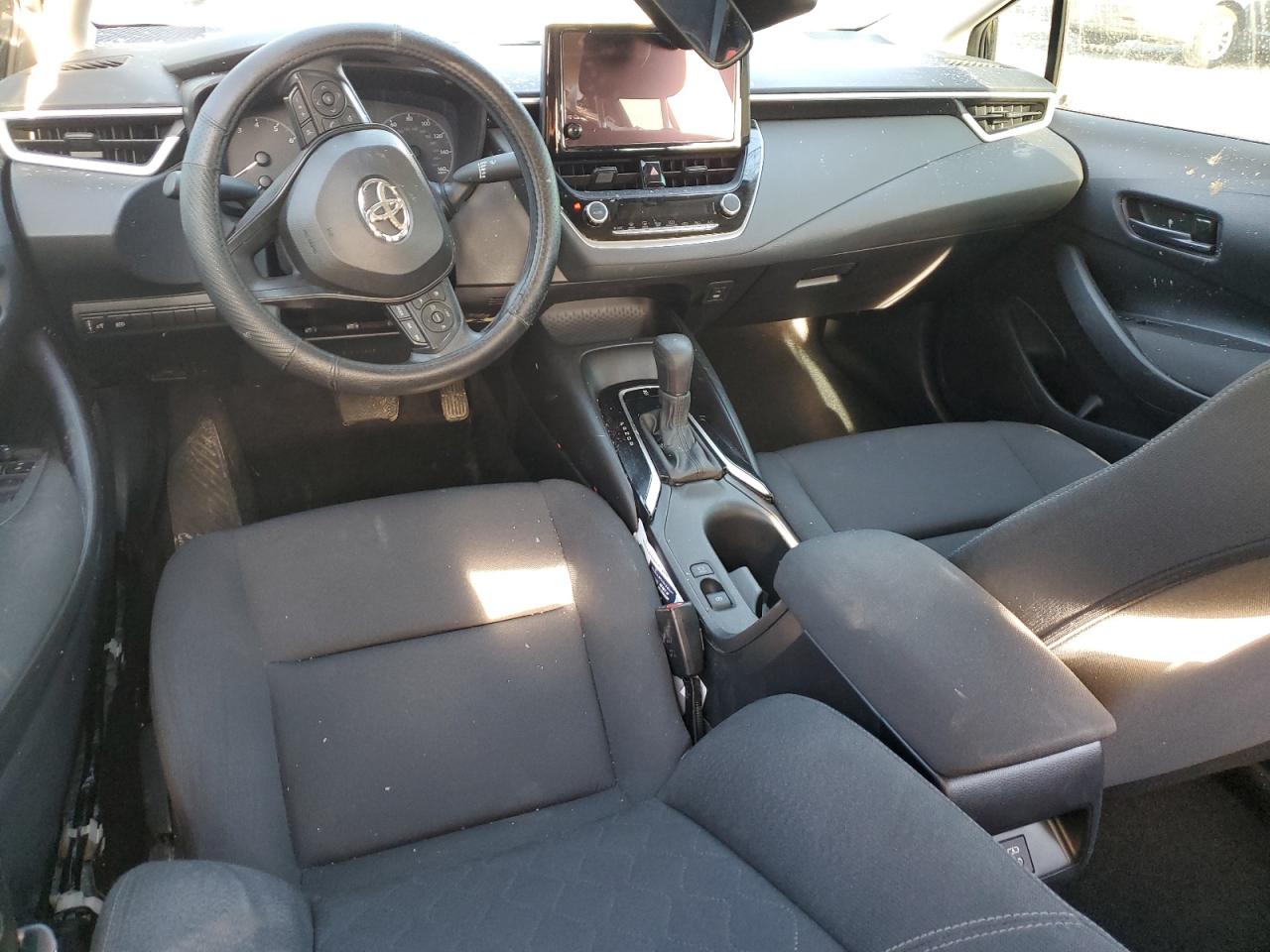 Toyota Corolla Le Image 6