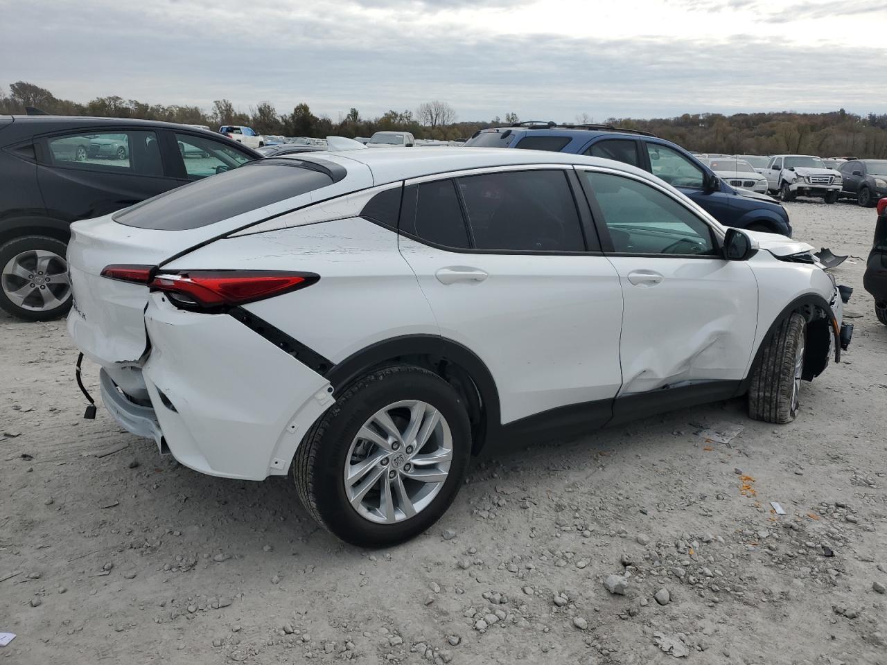 Buick Envista Pr Preferred Image 3