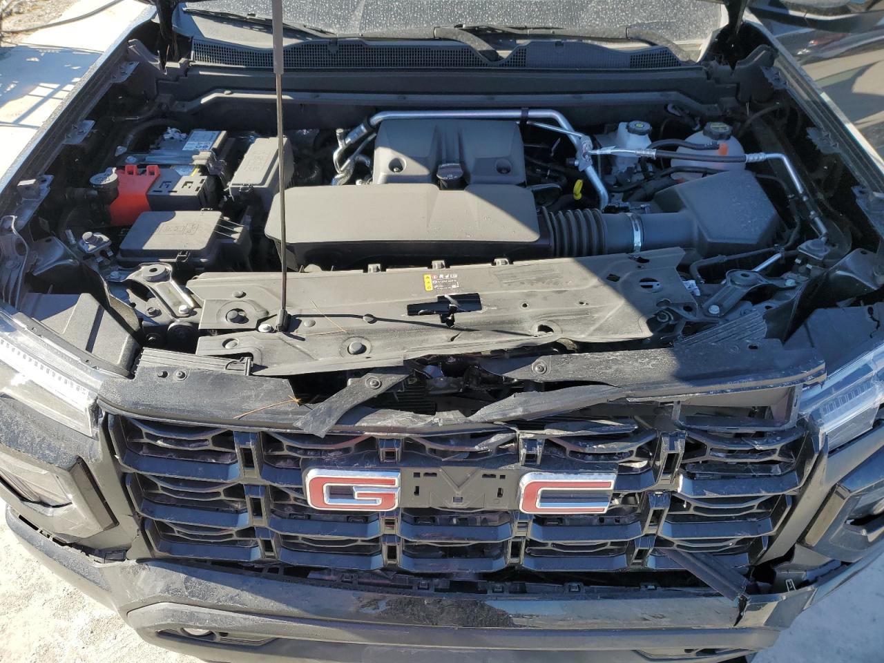 GMC Canyon Elevation Image 10