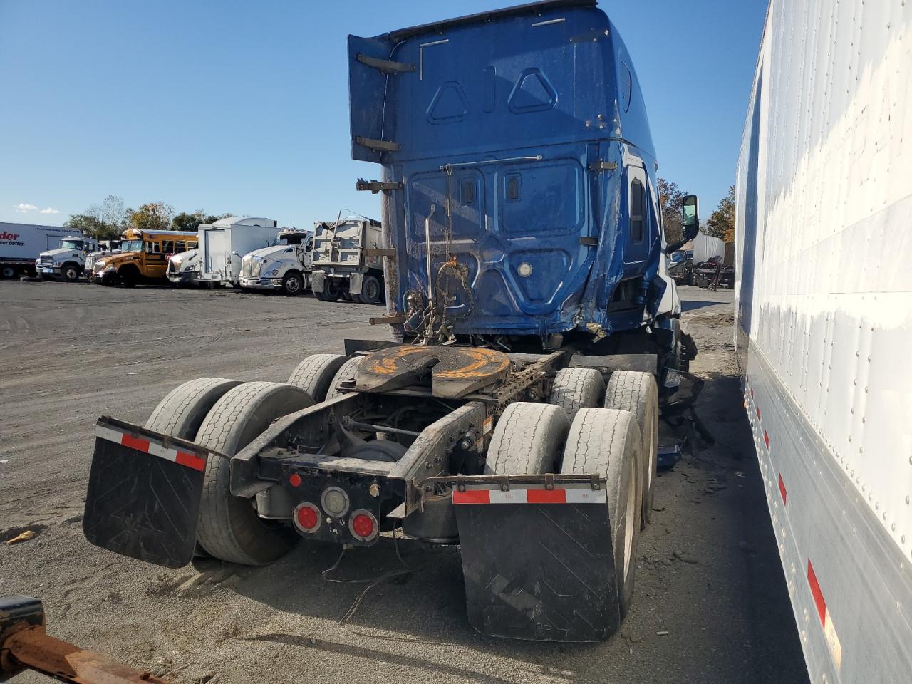 Freightliner Cascadia 1 Image 4