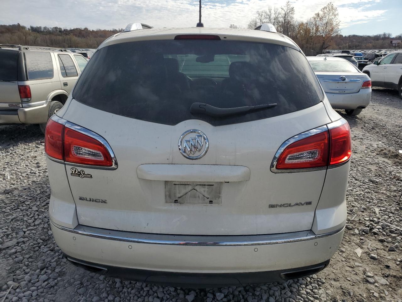 Buick Enclave Image 4
