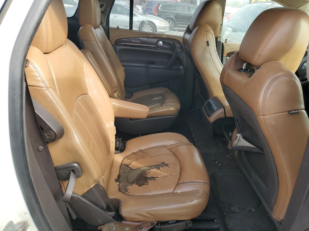 Buick Enclave Image 13