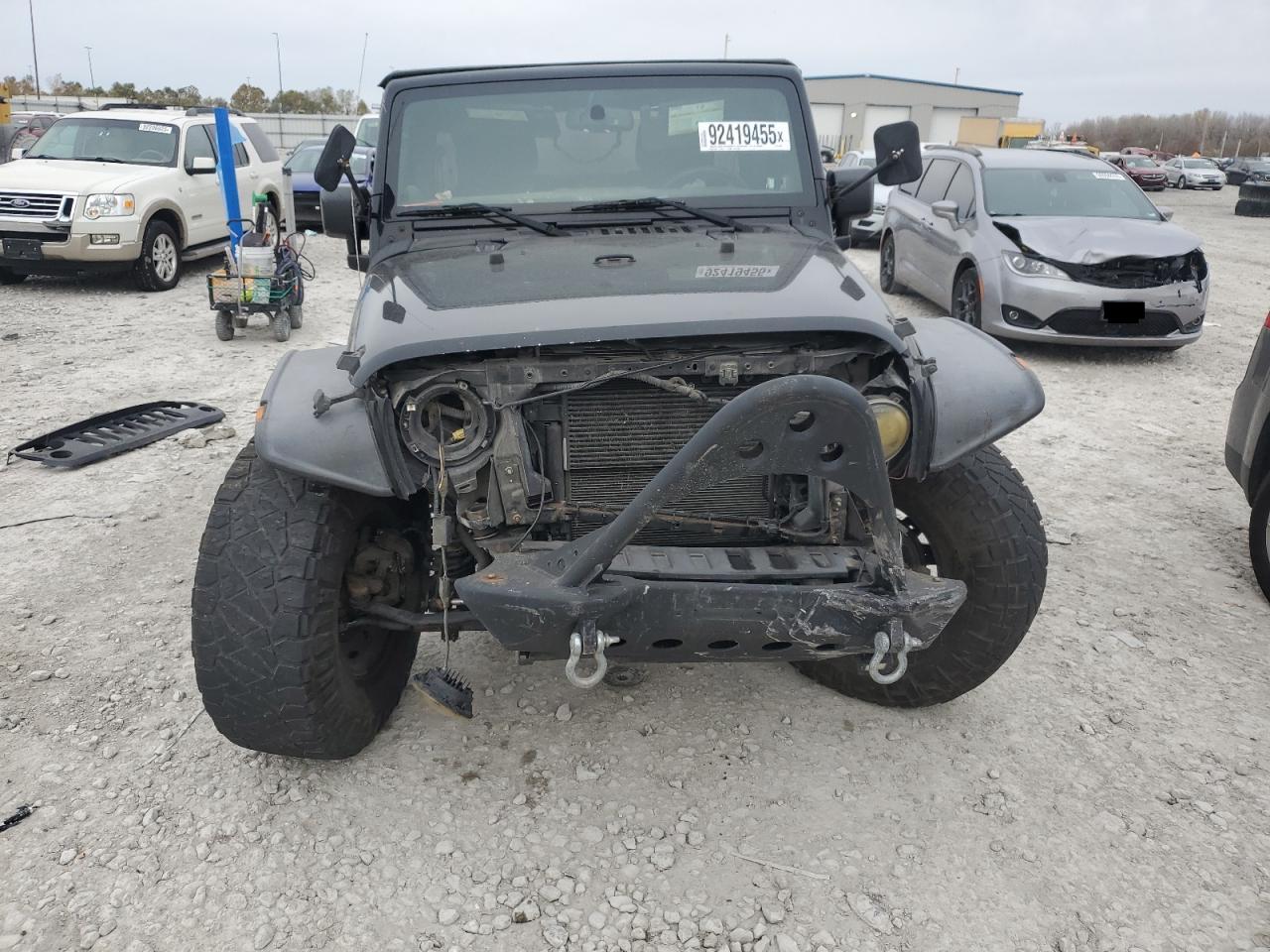 Jeep Wrangler Sahara Image 8