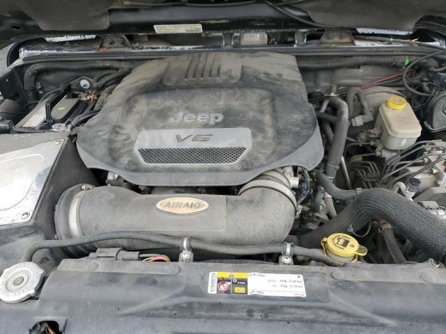 Jeep Wrangler Sahara Image 6