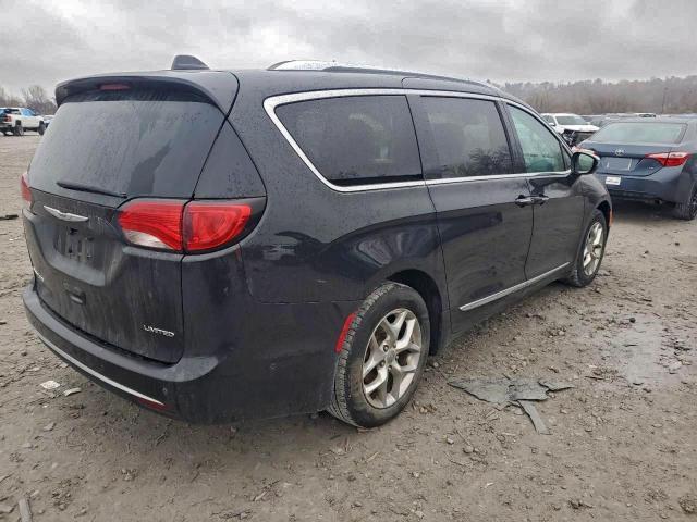 Chrysler Pacifica Limited Image 11