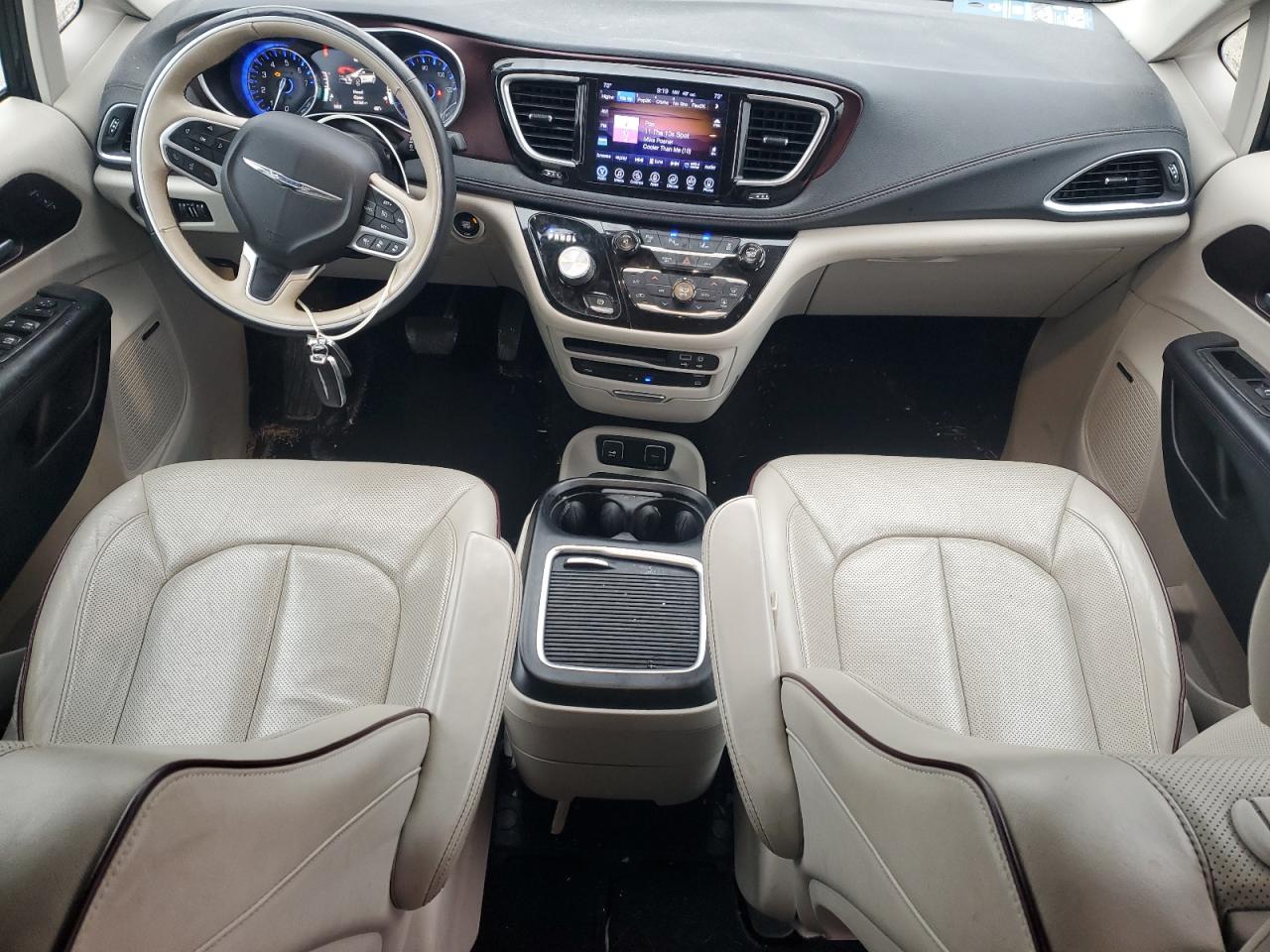 Chrysler Pacifica Limited Image 6