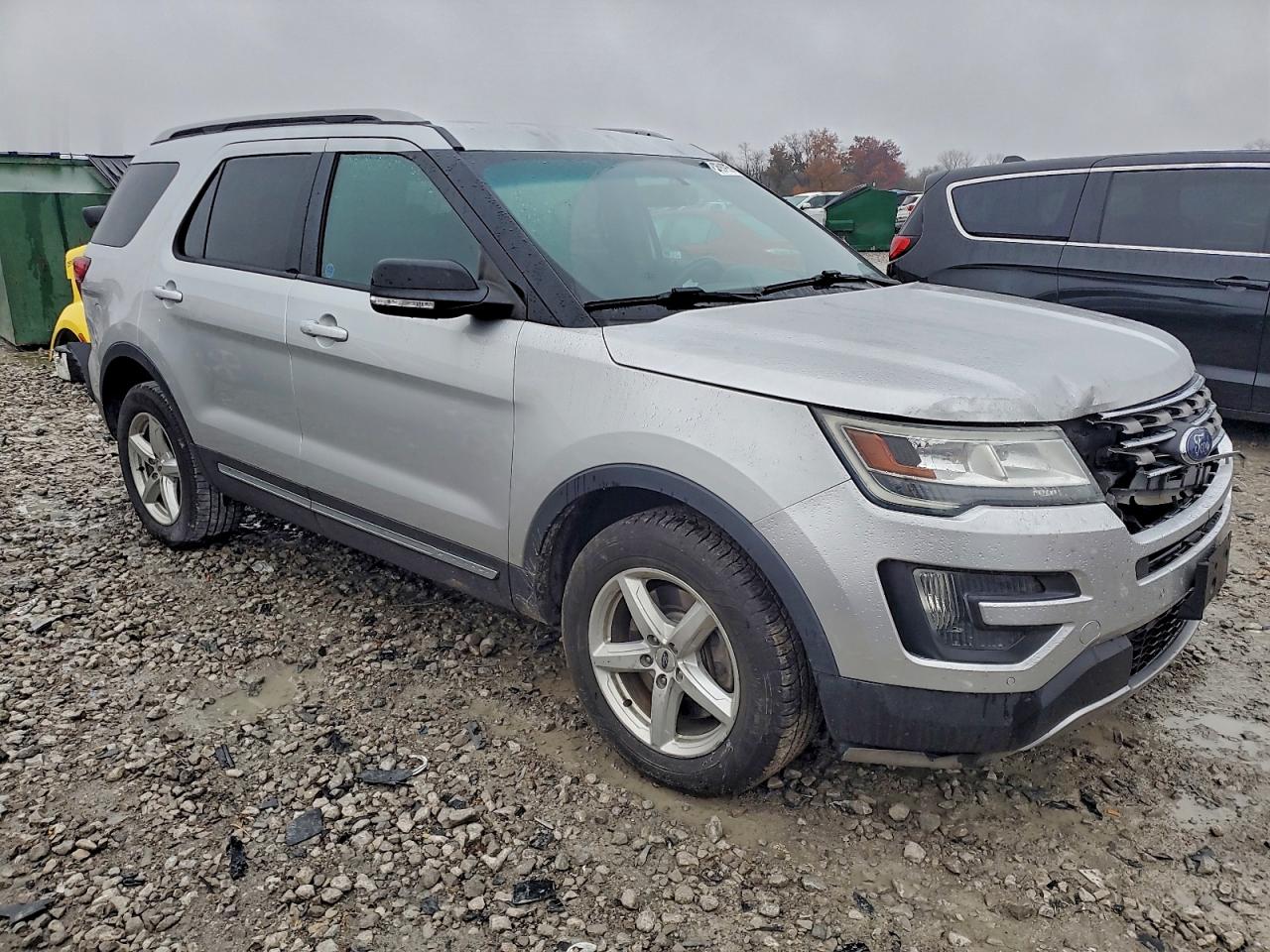Ford Explorer Xlt Image 7