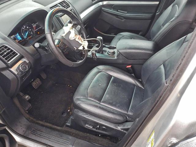 Ford Explorer Xlt Image 8