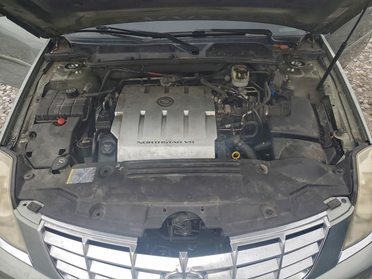 Cadillac DTS Image 9