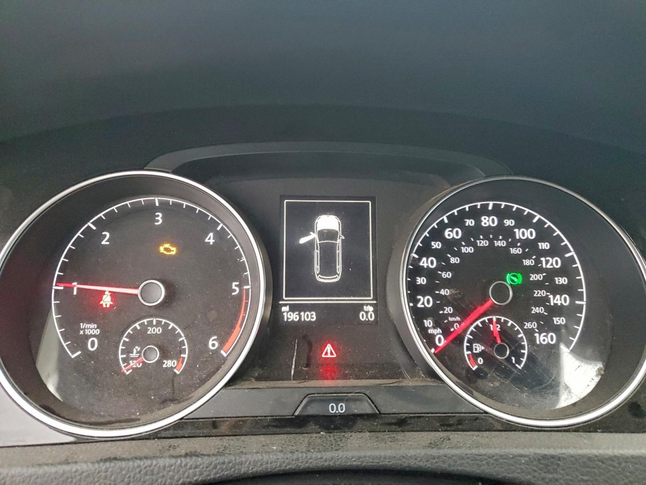 Volkswagen Golf Tdi S Image 2