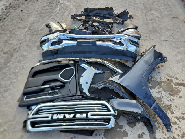 Ram 1500 Laramie Image 10