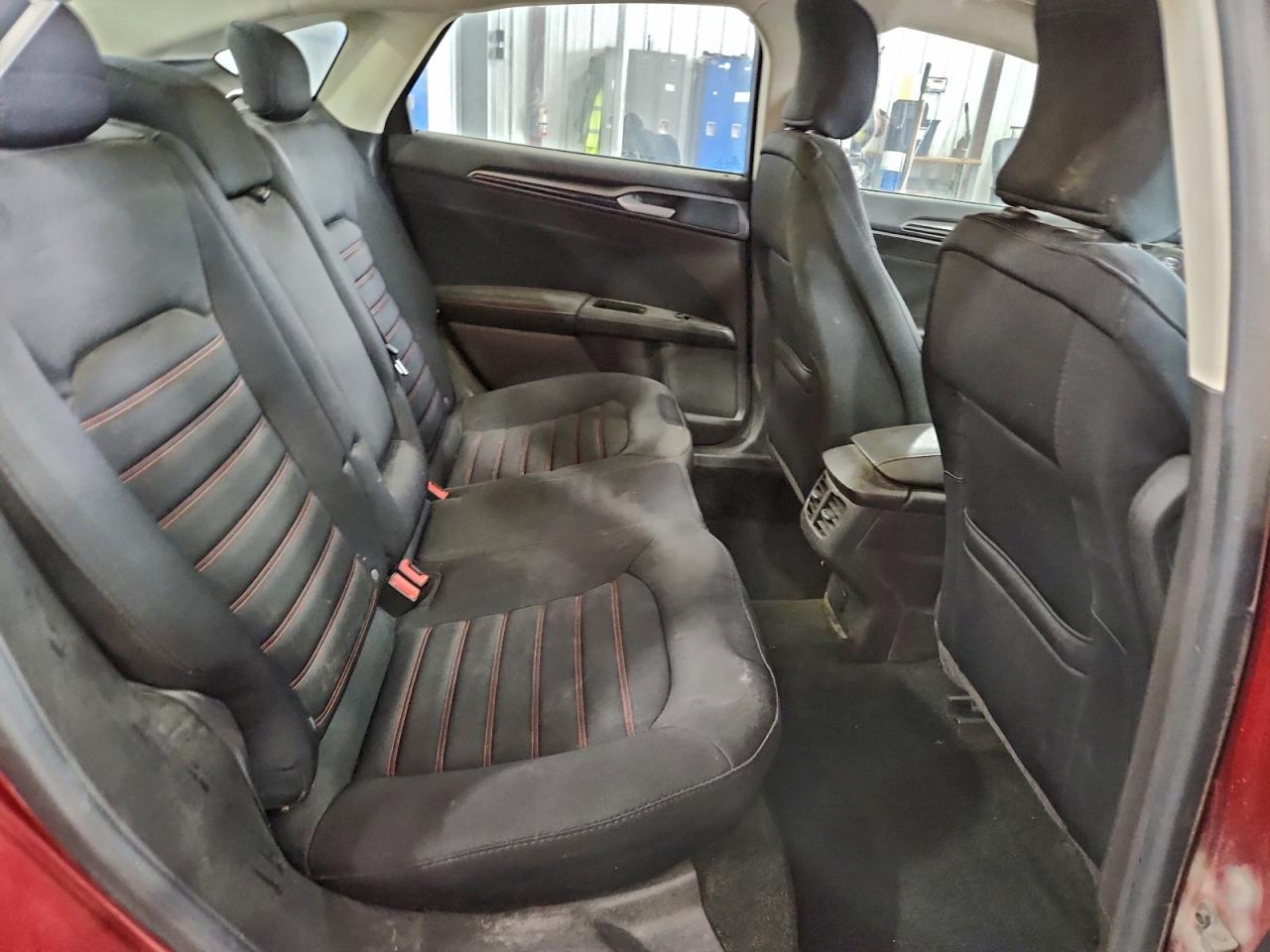 Ford Fusion Se Image 2