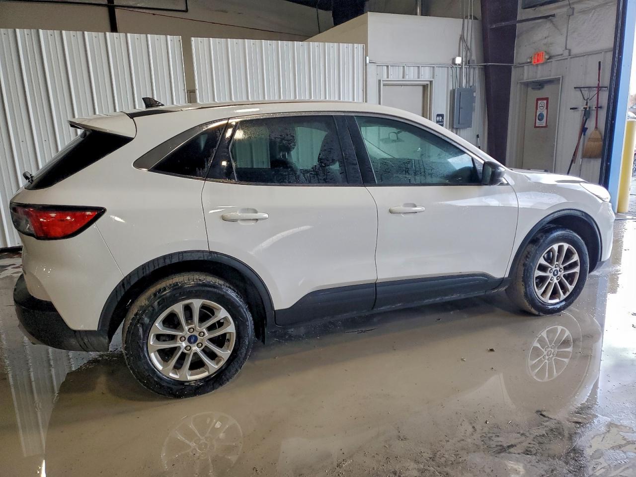 Ford Escape Se Image 3