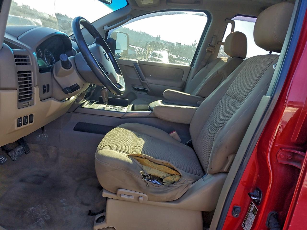 Nissan Titan Xe Image 9