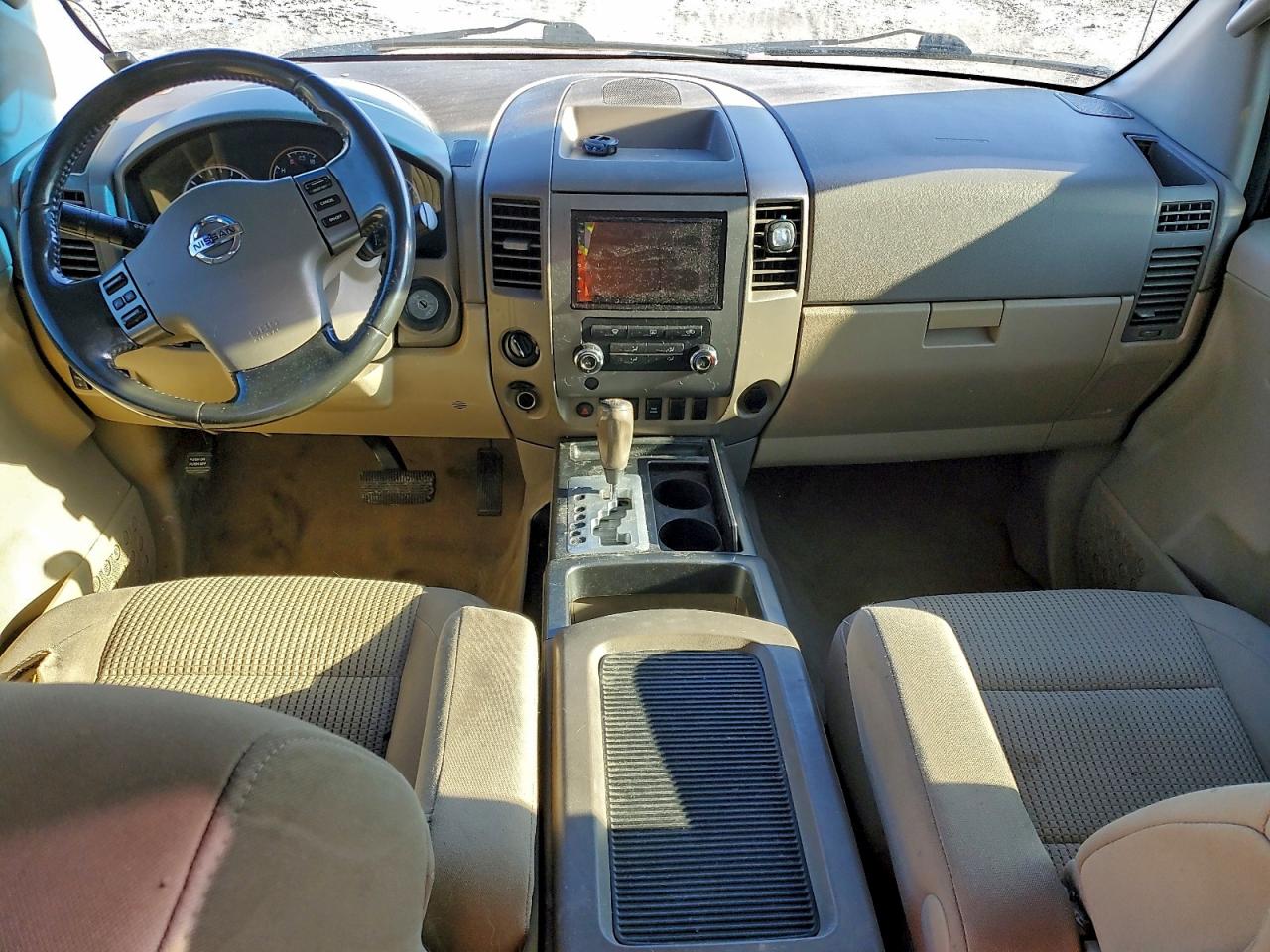 Nissan Titan Xe Image 10