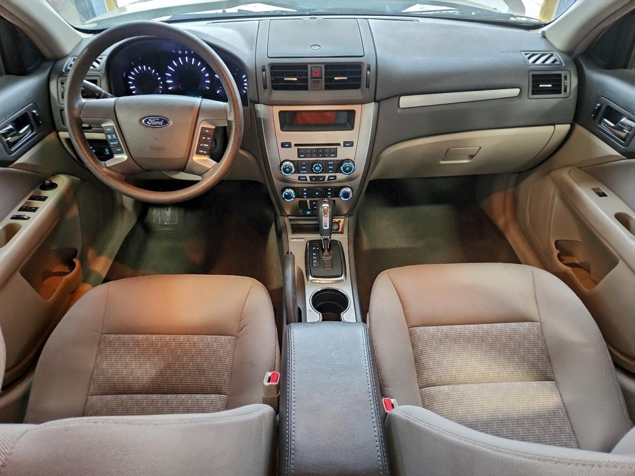 Ford Fusion Se Image 7