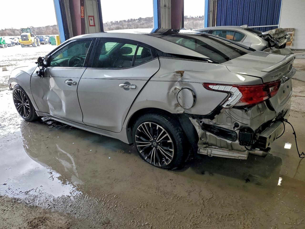 Nissan Maxima 3.5s Image 3