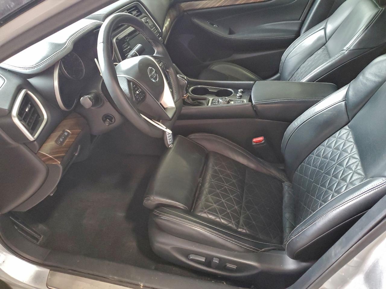 Nissan Maxima 3.5s Image 5