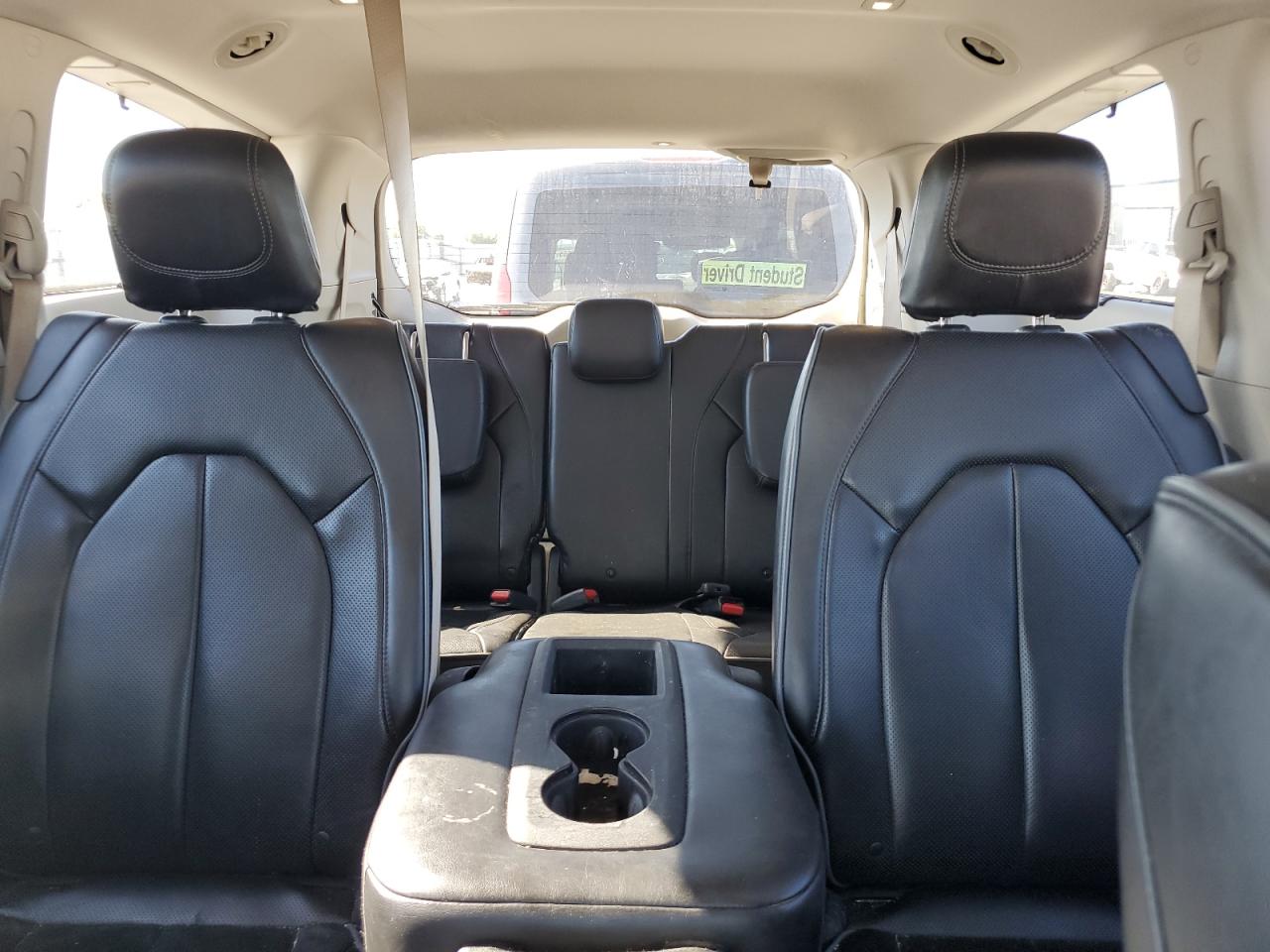 Chrysler Pacifica Limited Image 7