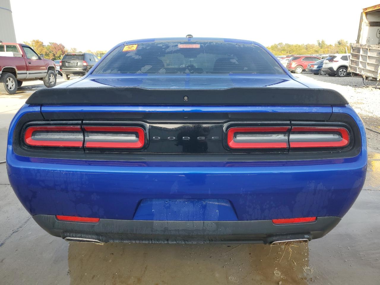 Dodge Challenger Sxt Image 12