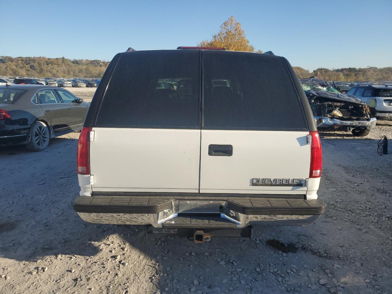 Chevrolet Suburban K1500 Image 6