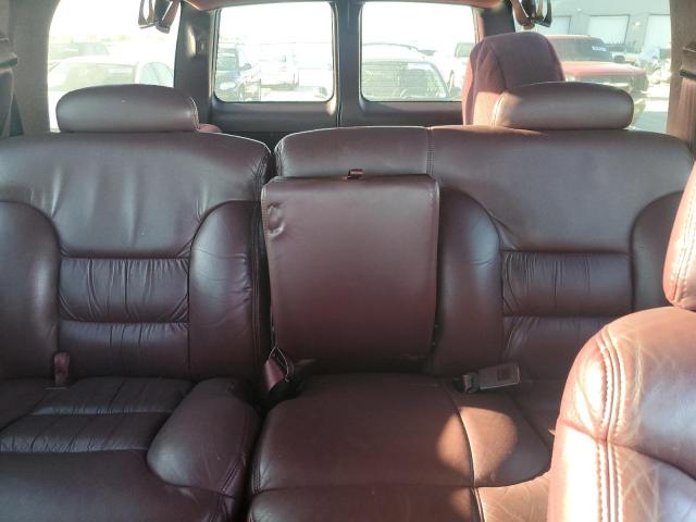 Chevrolet Suburban K1500 Image 10