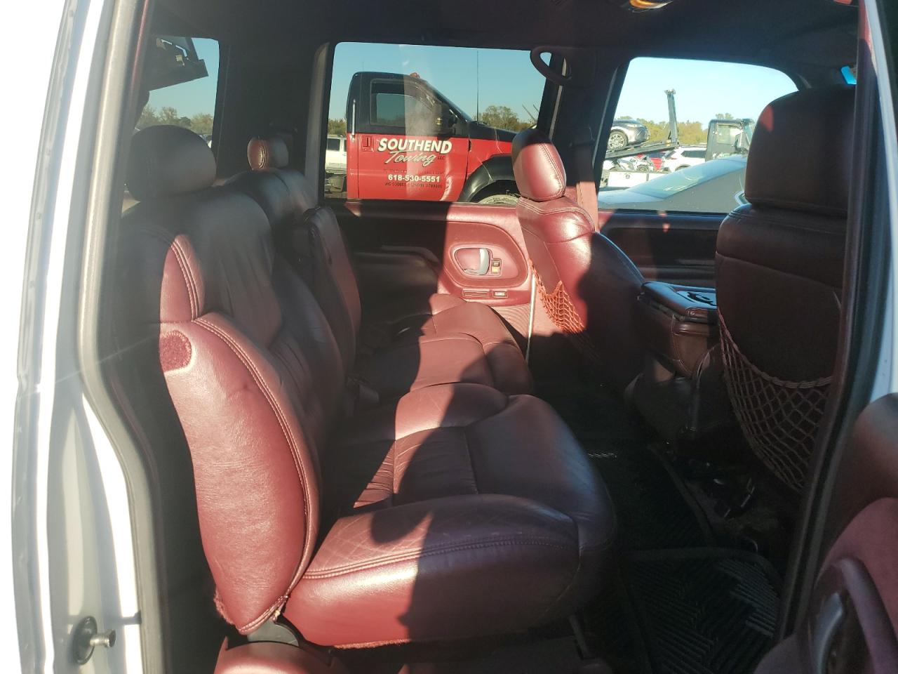 Chevrolet Suburban K1500 Image 7