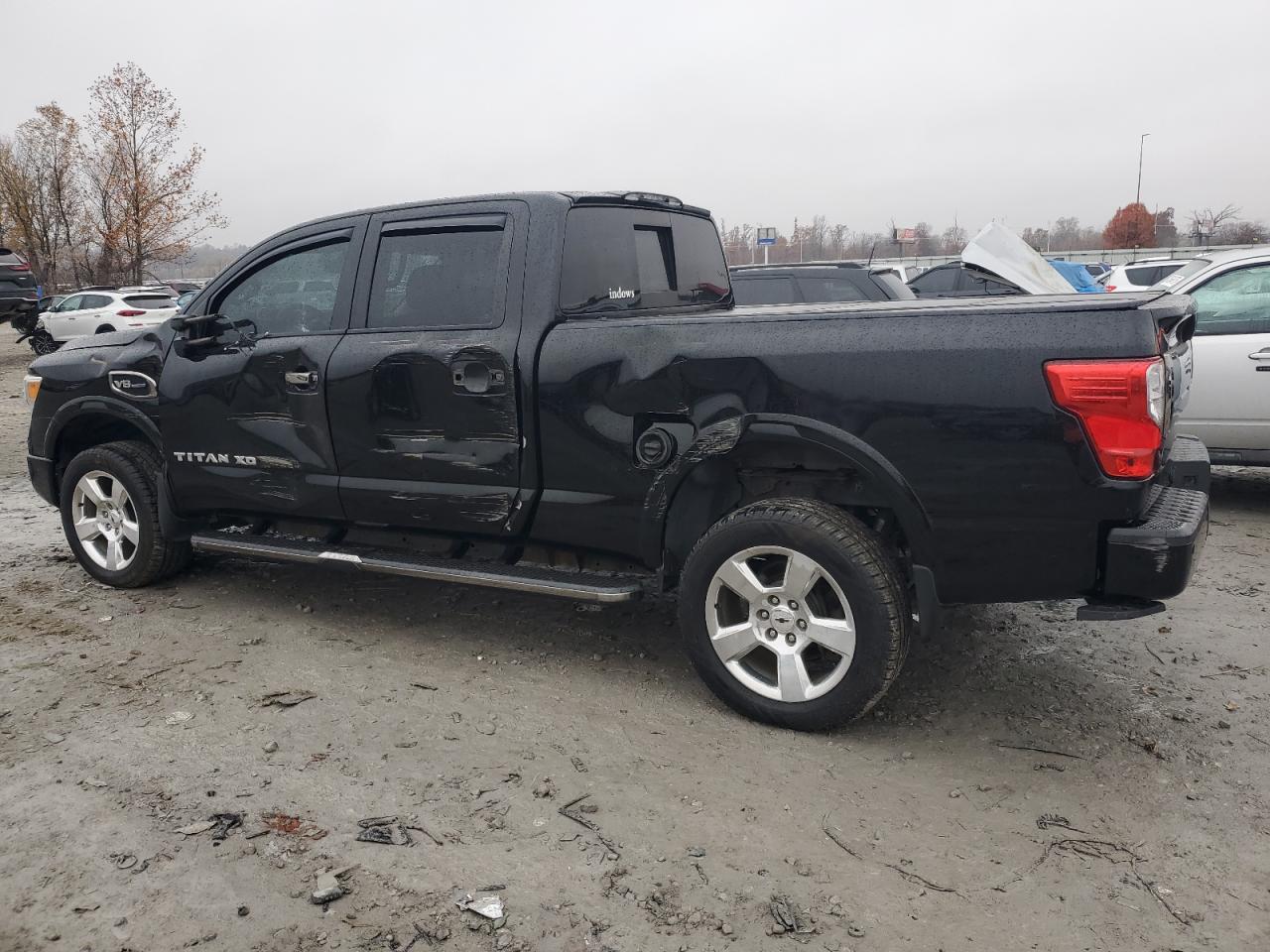 Nissan Titan Sl Image 4