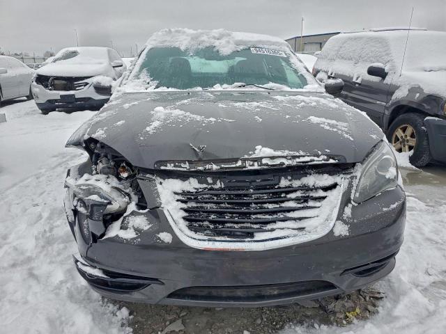 Chrysler 200 Limited Image 4