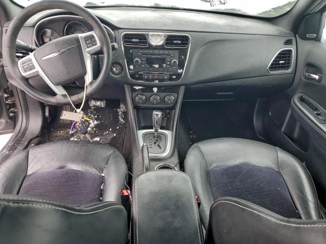 Chrysler 200 Limited Image 5